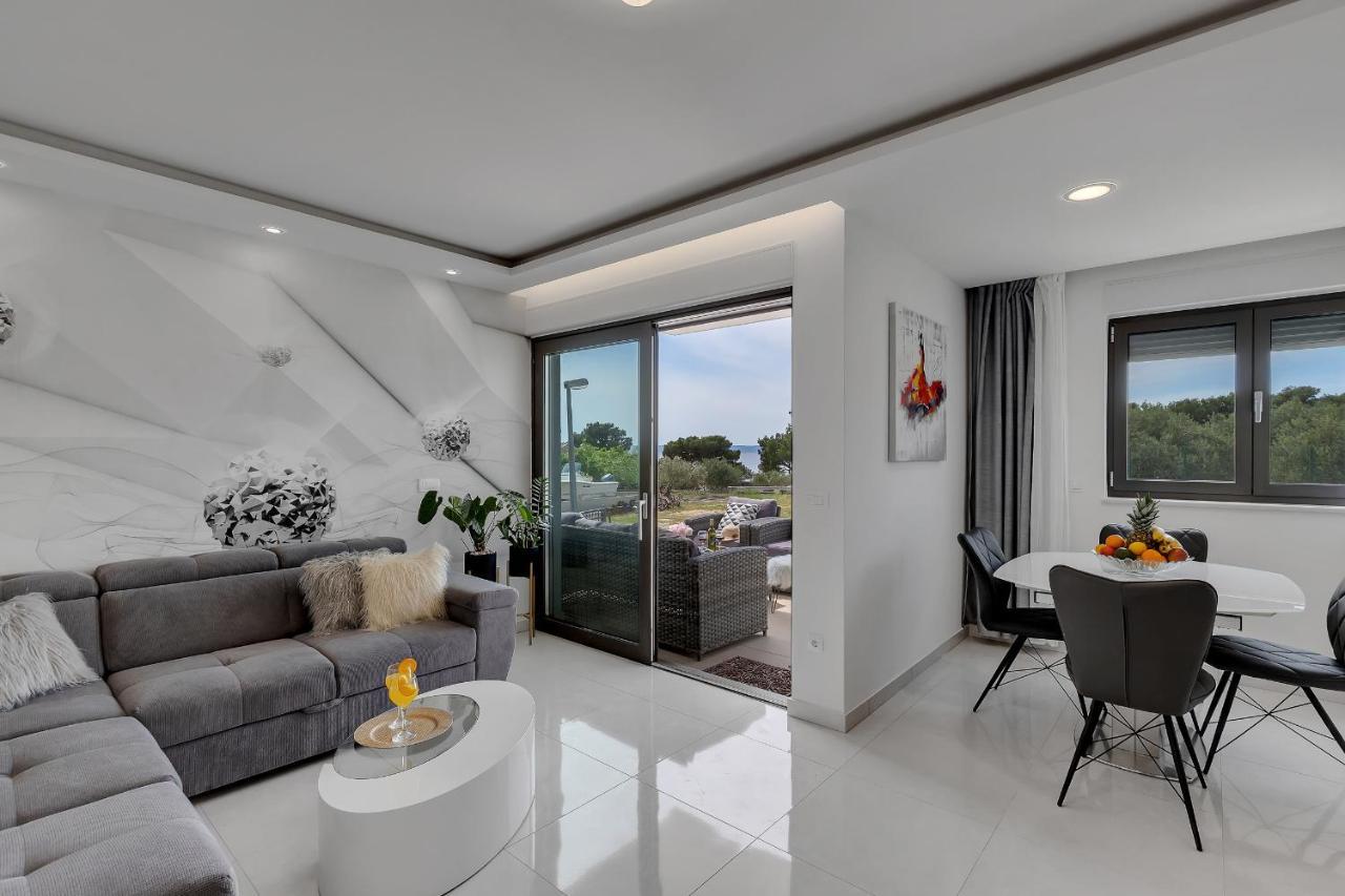 Luxury Promajna Beach Apartment Extérieur photo