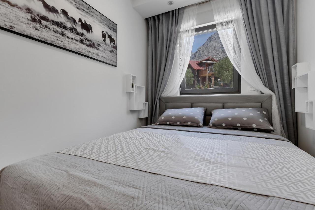 Luxury Promajna Beach Apartment Extérieur photo
