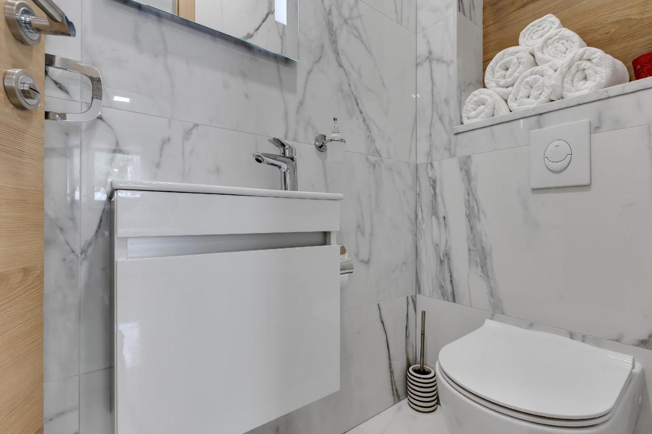 Luxury Promajna Beach Apartment Extérieur photo