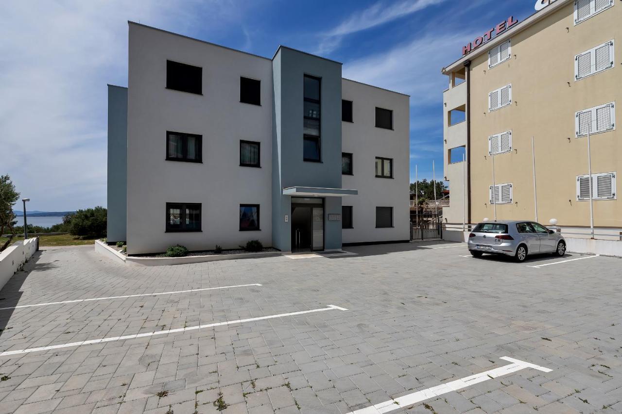 Luxury Promajna Beach Apartment Extérieur photo