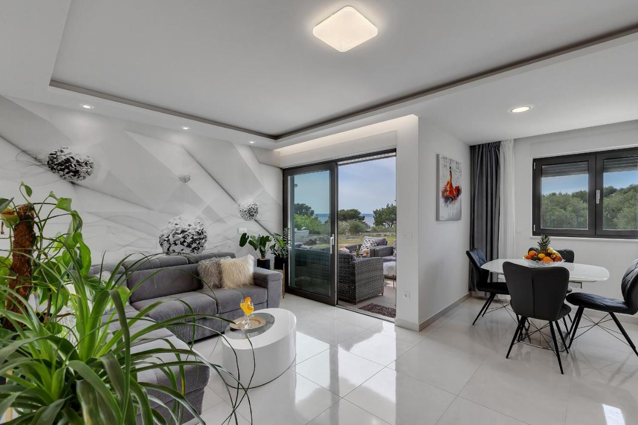 Luxury Promajna Beach Apartment Extérieur photo