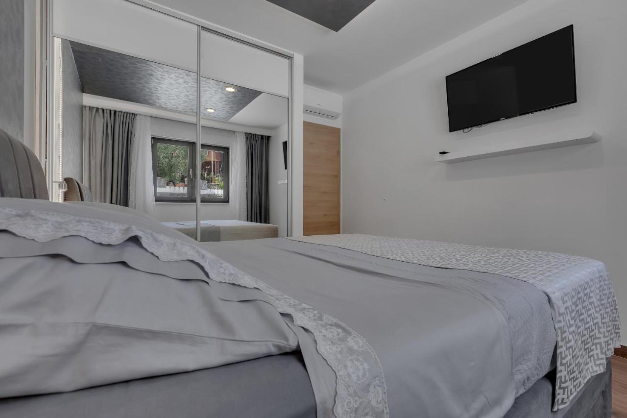 Luxury Promajna Beach Apartment Extérieur photo